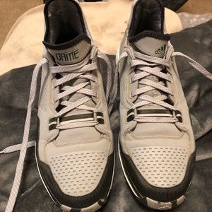 Damian Lillard basketball shoes